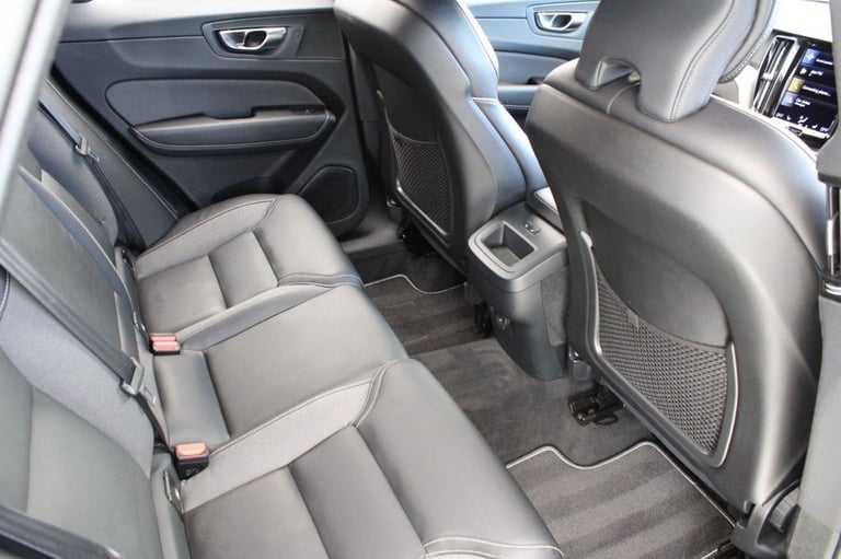 2021 Volvo XC60 2.0 B4 MHEV R-Design SUV 5dr Diesel Hybrid Auto Euro 6 (s/s) (197 ps) ESTATE DIES...