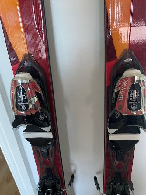 image for Rossignol skis with binders, sticks and a bag