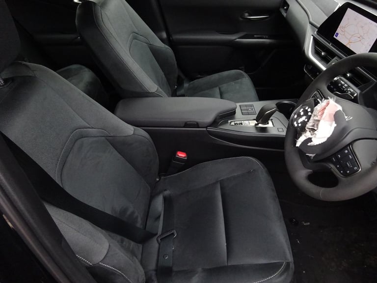 2025 25 REG LEXUS UX 300E URBAN ELECTRIC AUTO DAMAGED REPAIRABLE SALVAGE