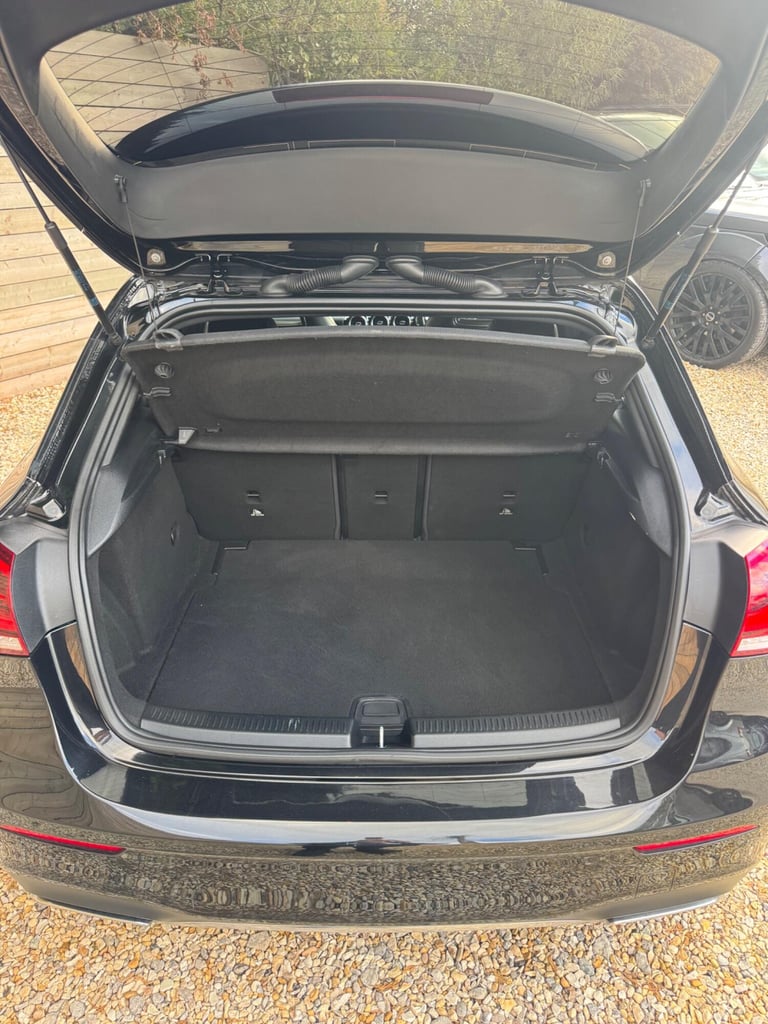 MERCEDES-BENZ A CLASS 2.0 A200d AMG Line 2019