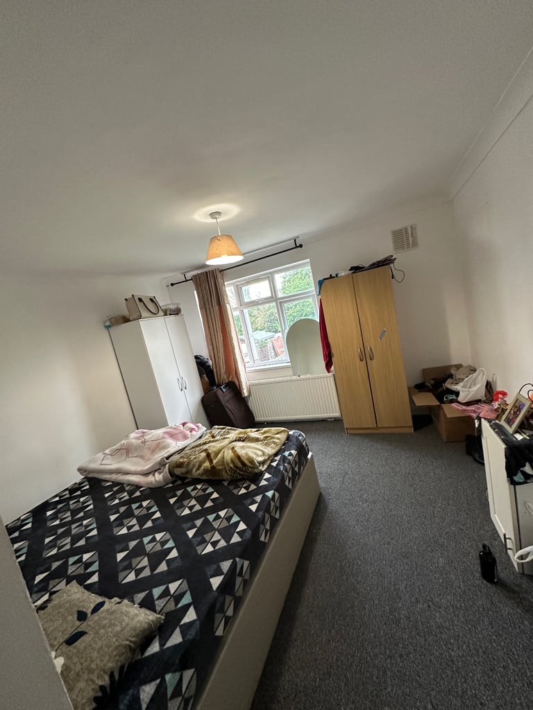 Double Room available 