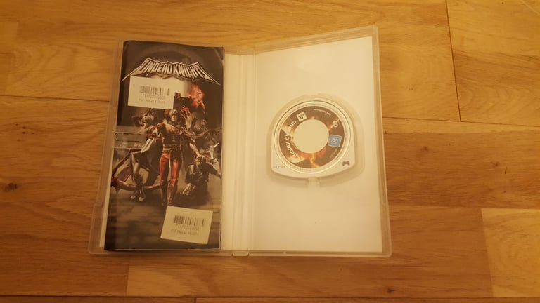 UNDEAD KNIGHTS PSP GAME COMPLETE WITH BOOKLET