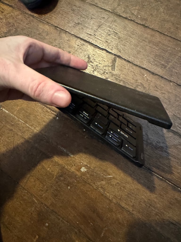 Handy Portable Keyboard - Sandstrom