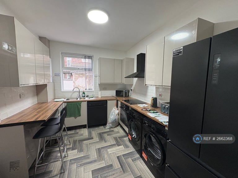 1 bedroom in Moseley Road, Fallowfield, Manchester, M14 (#2662368)
