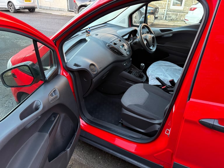 Ford, TRANSIT COURIER, Panel Van, 2022, Manual, 999 (cc)