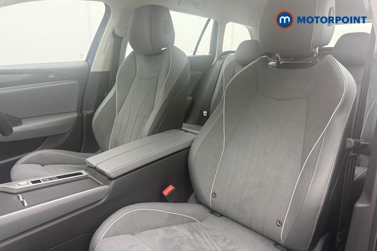 2025 Volkswagen Passat 1.5 TSI eHybrid Life 5dr DSG Estate Hybrid Automatic