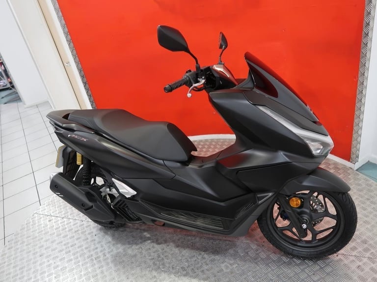 Brand new 2025 Honda PCX125 DX