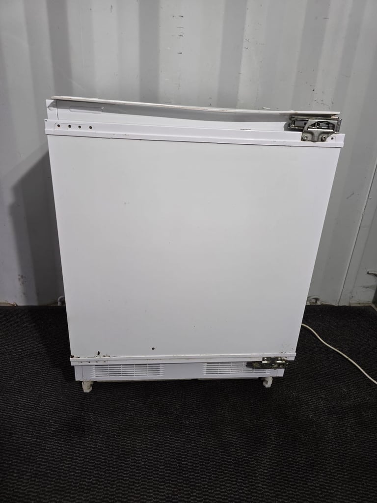 Free Delivery - Integrated Undercounter Fridge/Freezer (£80)