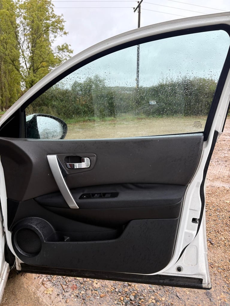  Nissan Qashqai 2.0 Acenta CVT 5dr Petrol Automatic