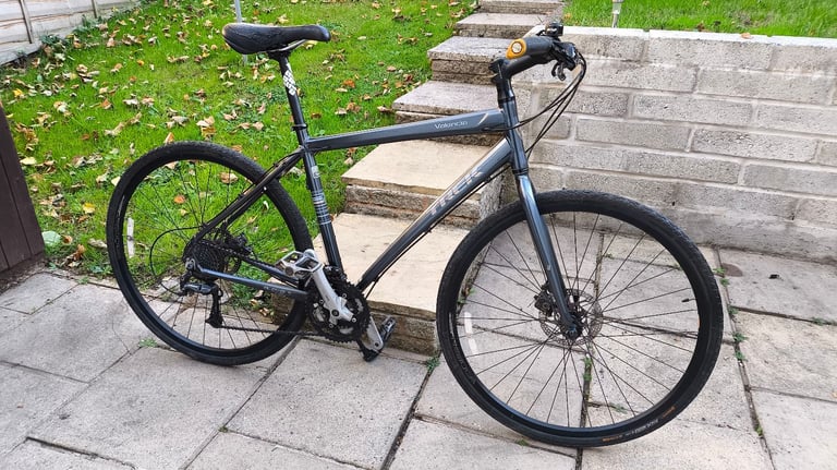 image for Trek Valencia hybrid bike