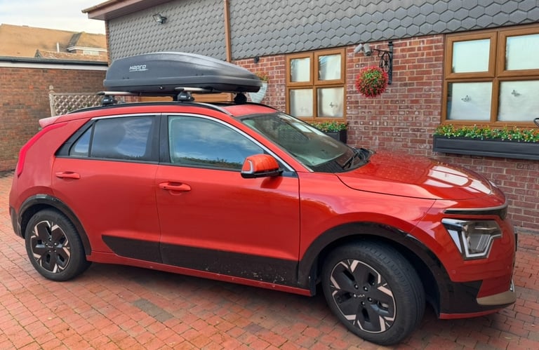 Kia Niro (2022-) roof rack bars and feet used once