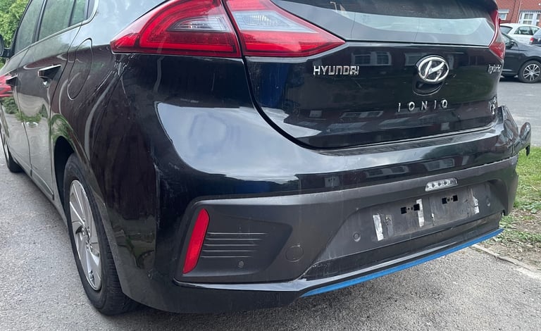 HYUNDAI IONIQ PREMIUM Rear bumper ( corner damaged ) in black £180
