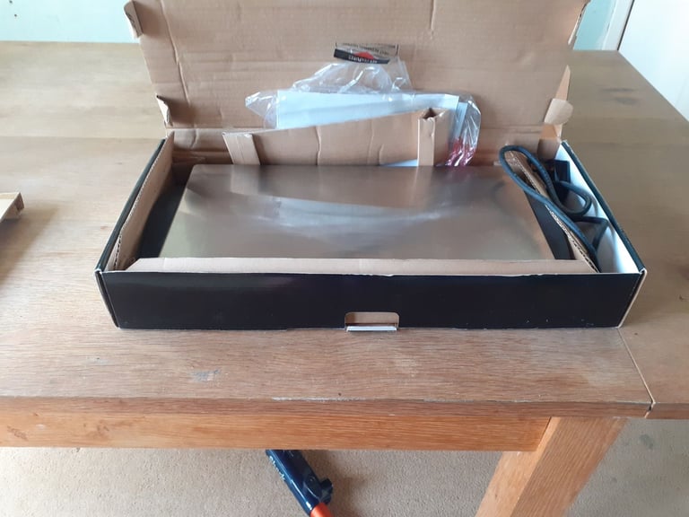 Russell hobbs hot tray