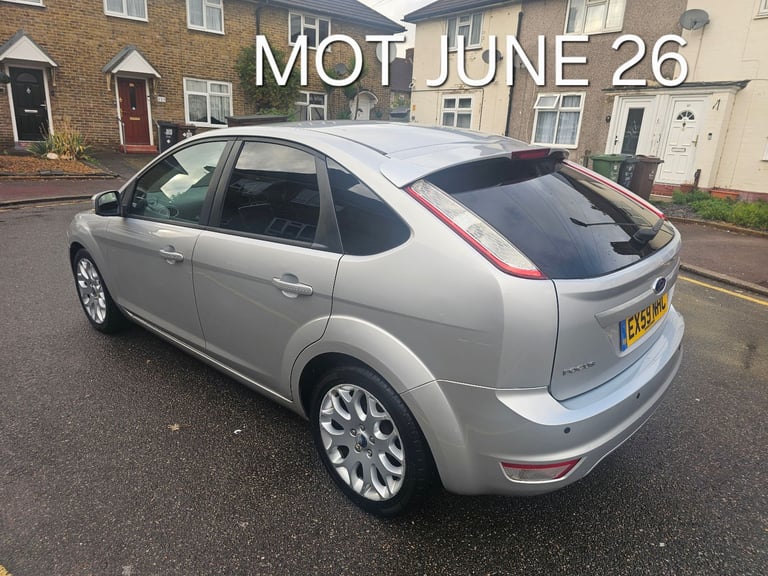 focus 1.6 zetec F.S.H NEW CLUTCH NEW CAMBELT LONG MOT JUNE 2026 DRIVES AN LOOKS PERFECT 
