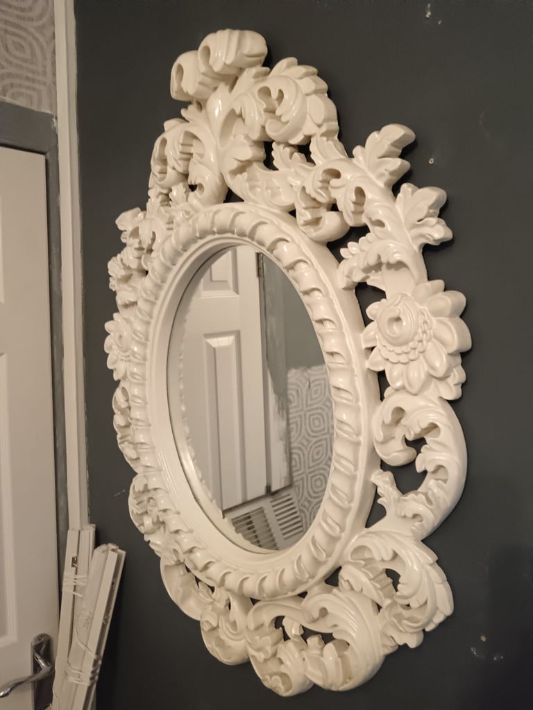 image for Stunning wall mirror