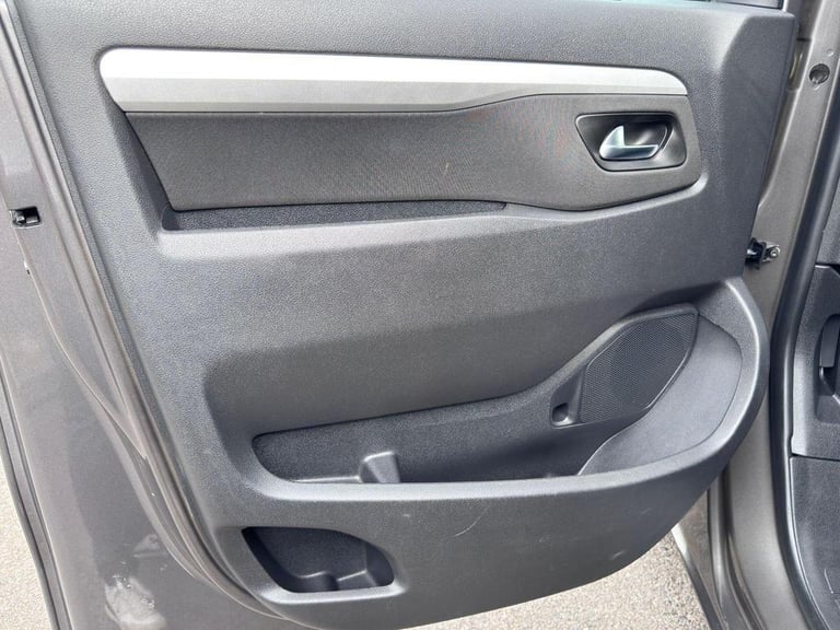 2022 Toyota PROACE CITY Verso 1.5D Shuttle Medium MPV 5dr Diesel Manual MWB Euro 6 (s/s) (9 Seat)...