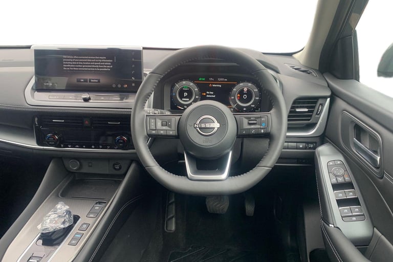2025 Nissan Qashqai 1.5 E-Power N-Connecta [Glass Roof] 5dr Auto Hatchback Hybrid Automatic