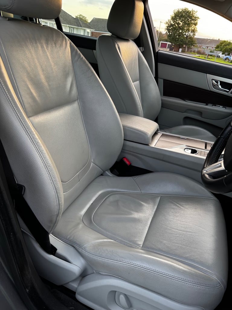 Jaguar, XF, Saloon, 2012, Other, 2993 (cc), 4 doors
