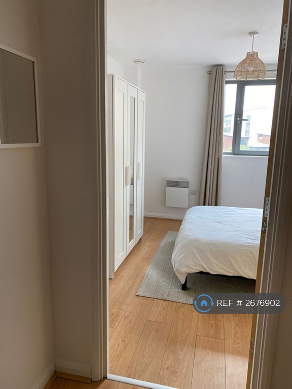 2 bedroom flat in Skyline, Birmingham, B1 (2 bed) (#2676902)