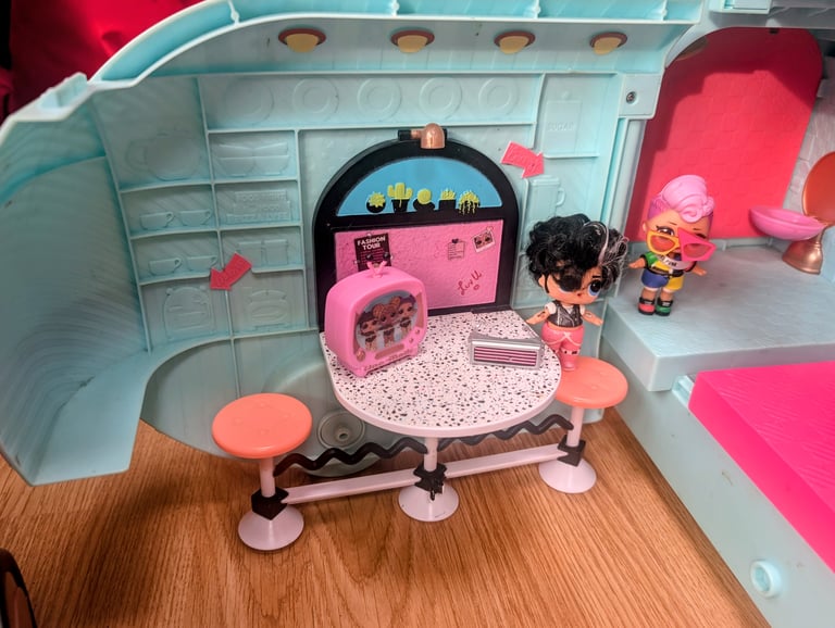 Lol campervan with a few dolls and a pet