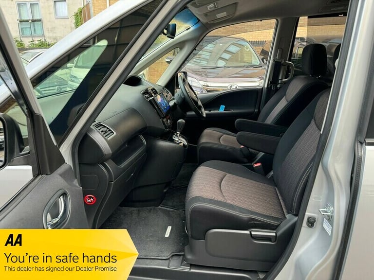 Nissan Serena 2.0 HYBRID AUTO 8 SEAT