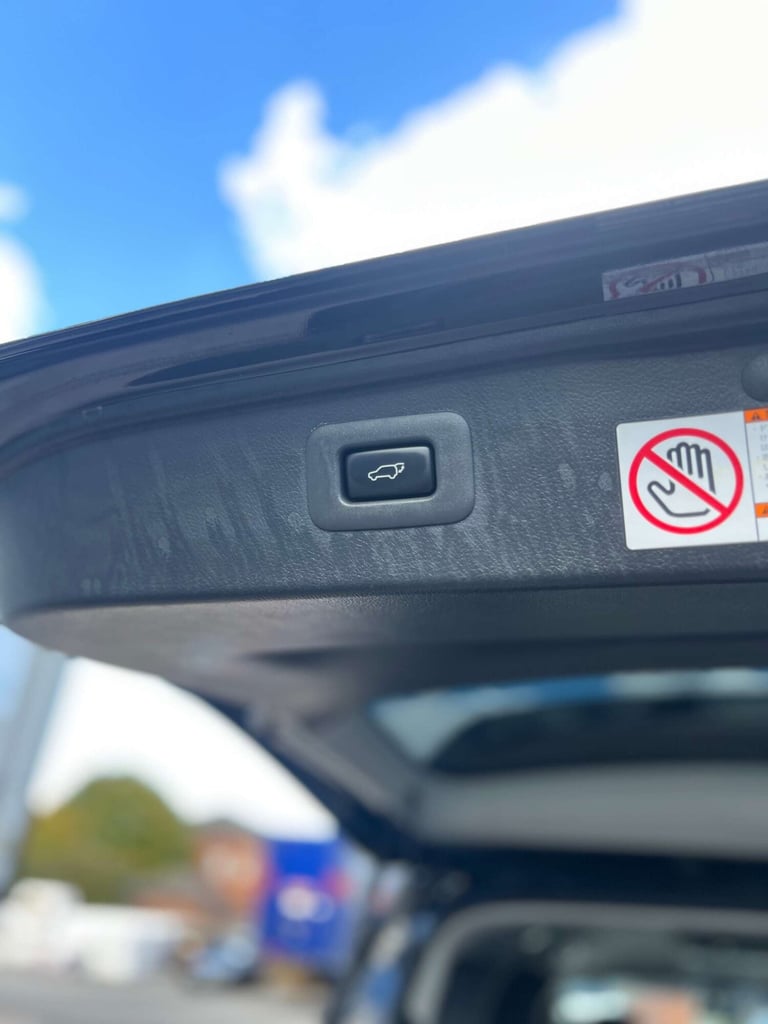 2014 Toyota Vellfire 2.4+GOLDEN EYES+GRADE 4B+FRESH IMPORT+ MPV Petrol Automatic