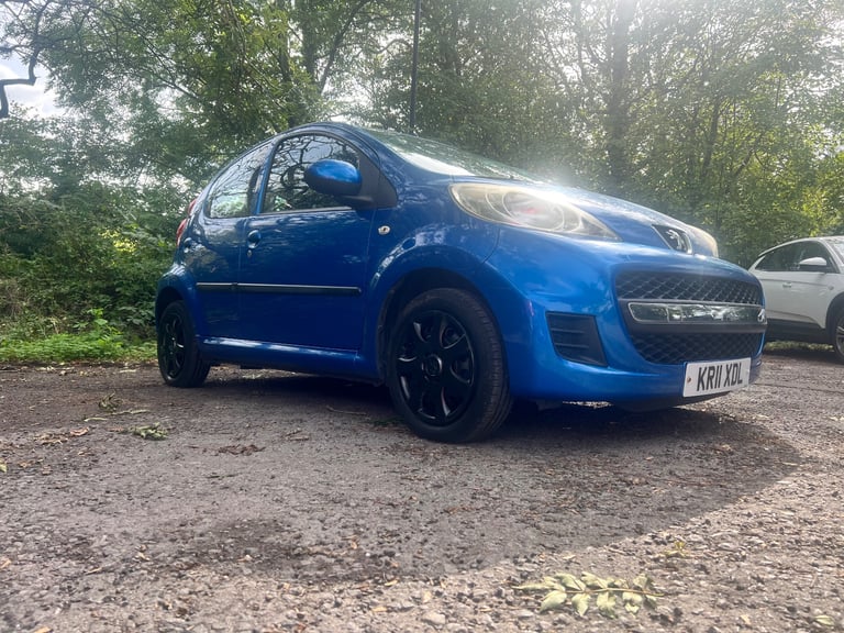 Peugeot, 107, Hatchback, 2011, Manual, 998 (cc), 5 doors