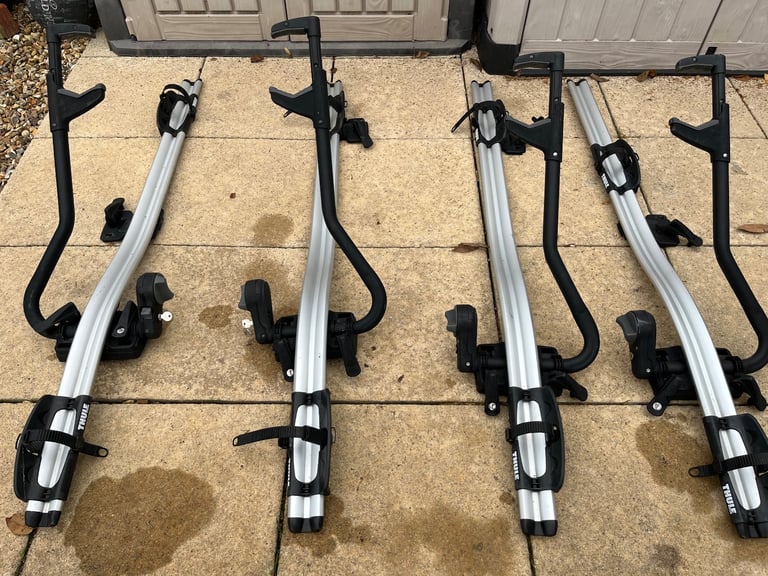 4 x Thule 591 bike racks