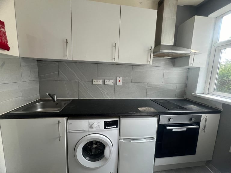Studio Flat in Northolt UB5 4PQ 