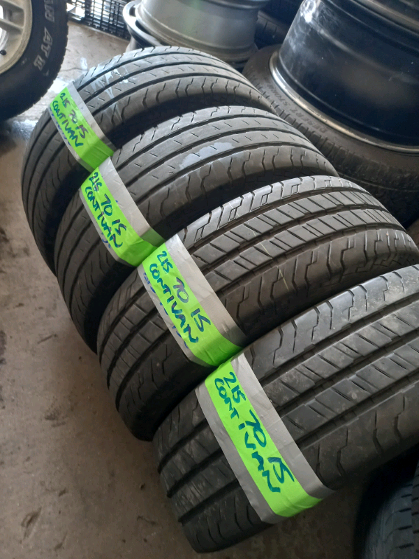 Matching set 215 70 15 conti van tyres 7nn £160 fitd & bal 7dys