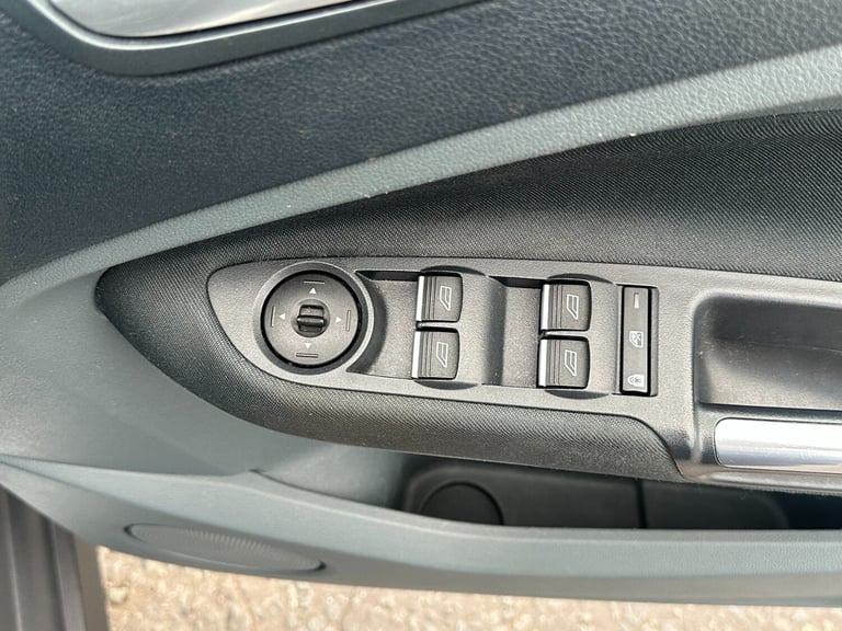 2014 Ford Grand C-Max 1.6 TDCi Zetec 5dr MPV Diesel Manual