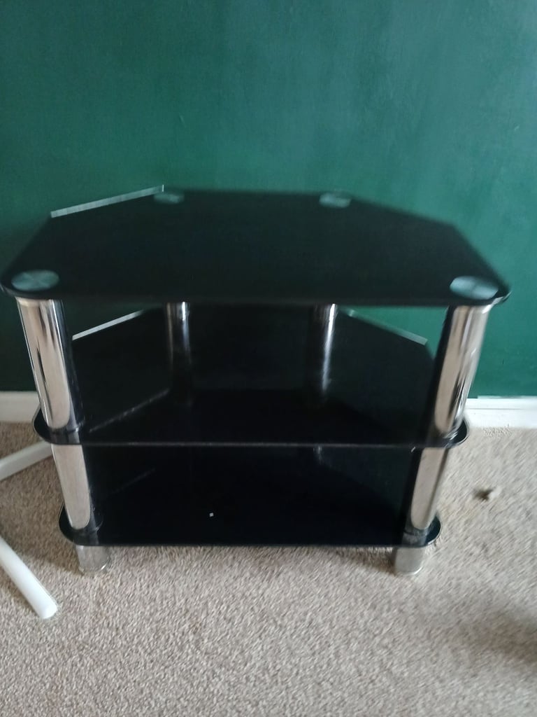 Black glass tv stand