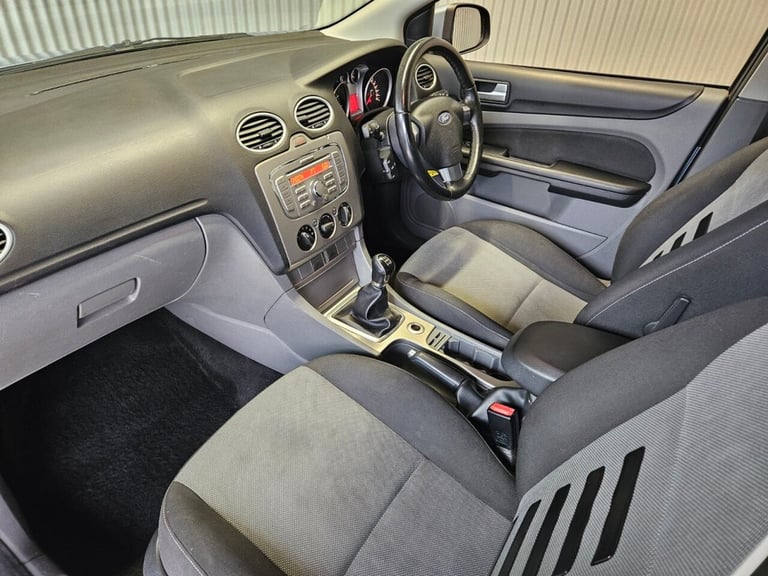2009 Ford Focus 1.6 Zetec Hatchback 5dr Petrol Manual (161 g/km, 99 bhp) Hatchback Petrol Manual