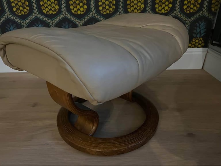 image for Ekornes Stressless Cream Beige Leather Footstool Ottoman Stool Classic Base