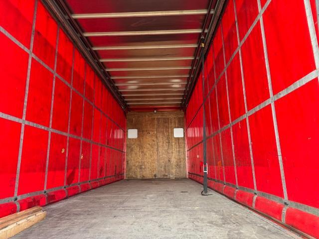 2020 70 DAF CF 320 E6 6x2 rear lift space sleeper cab 30ft curtain side tail-lif