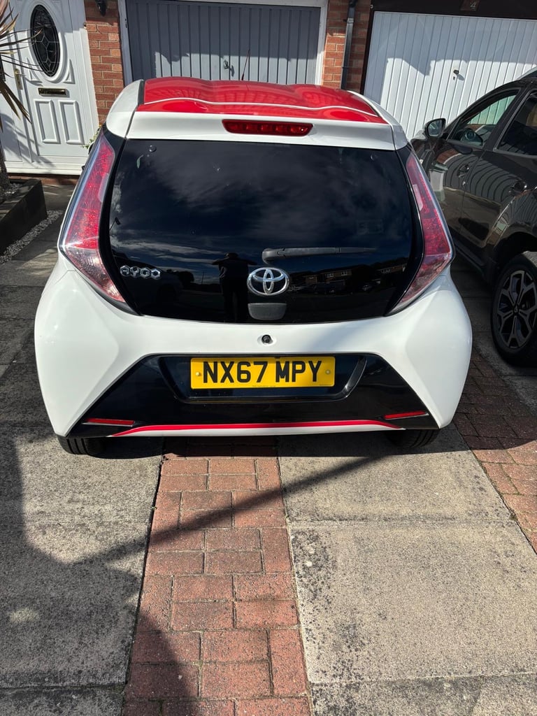 Toyota, AYGO, Hatchback, 2017, Semi-Auto, 998 (cc), 5 doors