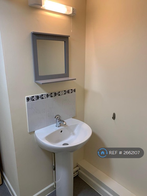 1 bedroom flat in Pembury Road, Tonbridge, TN9 (1 bed) (#2662107)