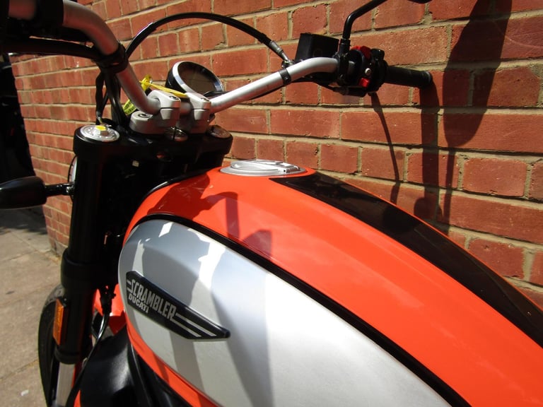 DUCATI SCRAMBLER 800 IN FANSASTIC CONDITION,VERY LOW MILES, AS ORIGINAL! 2019