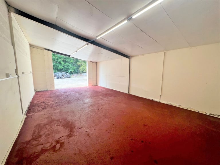 image for Secure, Accessible Unit To Let – Ideal for Workshop or Storage in Oswestry. No Deposit. 