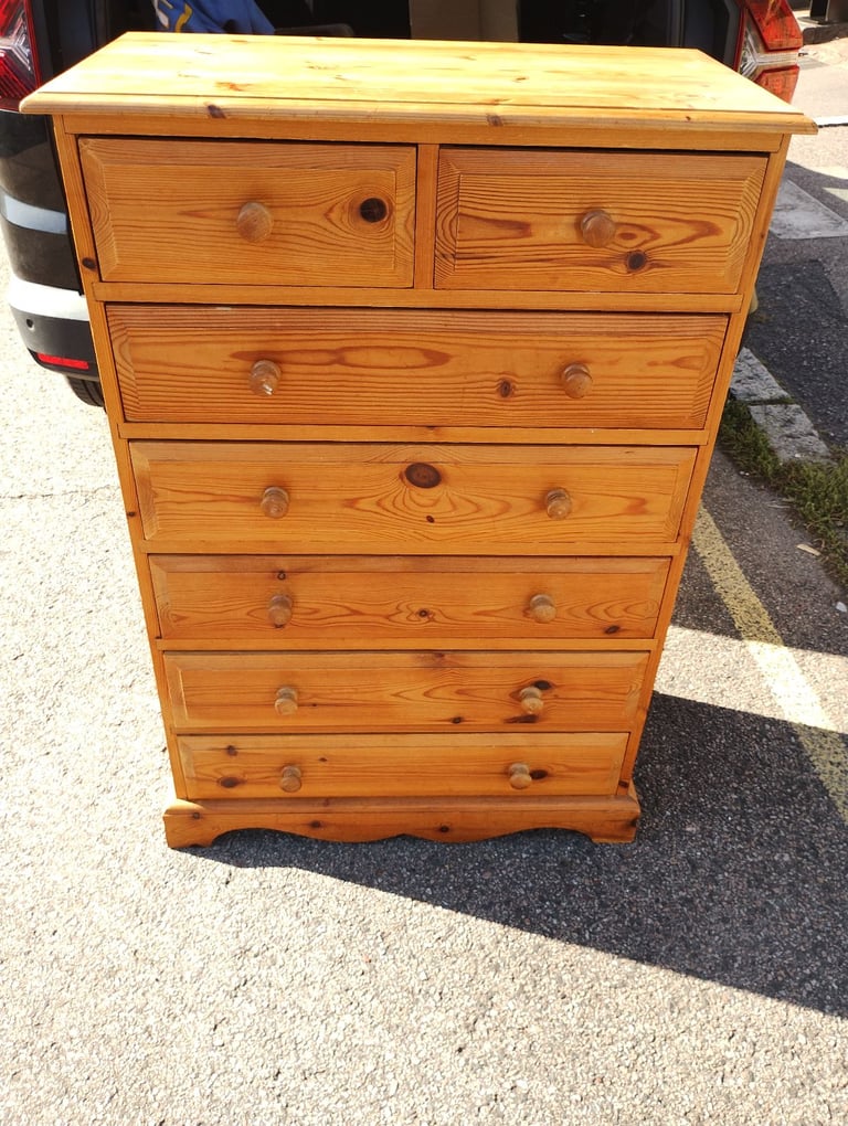 Chest of drawers 