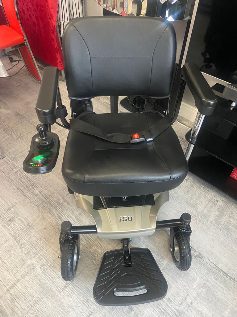 Mobility power chair, Electric wheelchair I-Go Crest CSS, 18 months old. Free delivery possible.