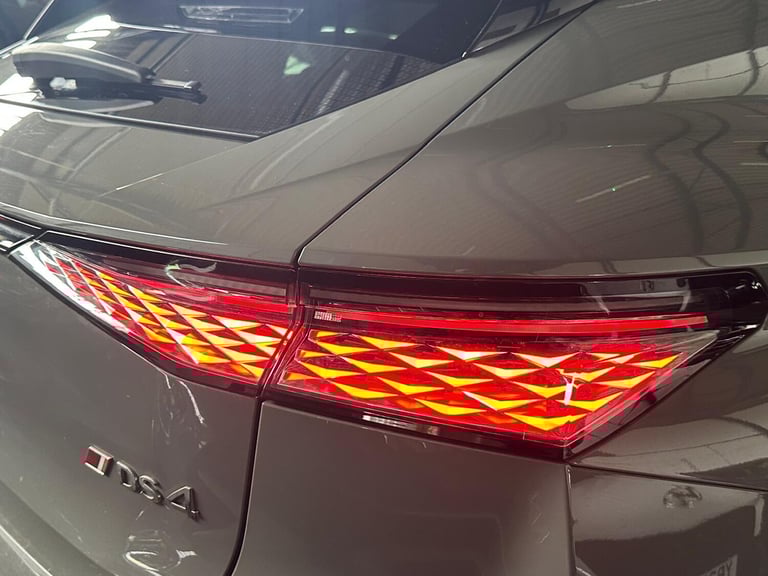 2023 DS Automobiles DS 4 1.6 E-TENSE 12.4kWh Performance Line + EAT8 Euro 6 (s/s) 5dr HATCHBACK P...