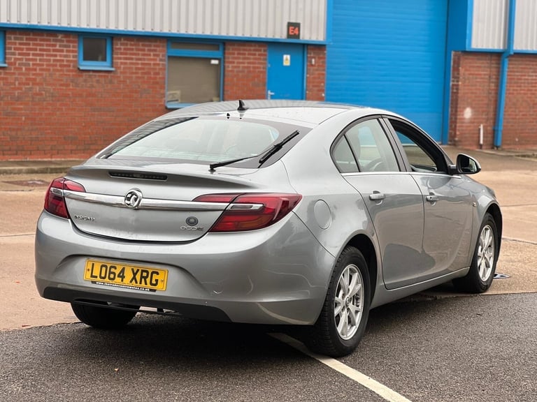 2015 Vauxhall Insignia 2.0 CDTi ecoFLEX Design Nav 5dr [Start Stop] HATCHBACK DIESEL Manual