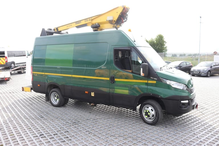 2017 - 66 - IVECO DAILY 50-150 3.0HPI 150PS LWB VAN C/W VERSALIFT 14M HOIST