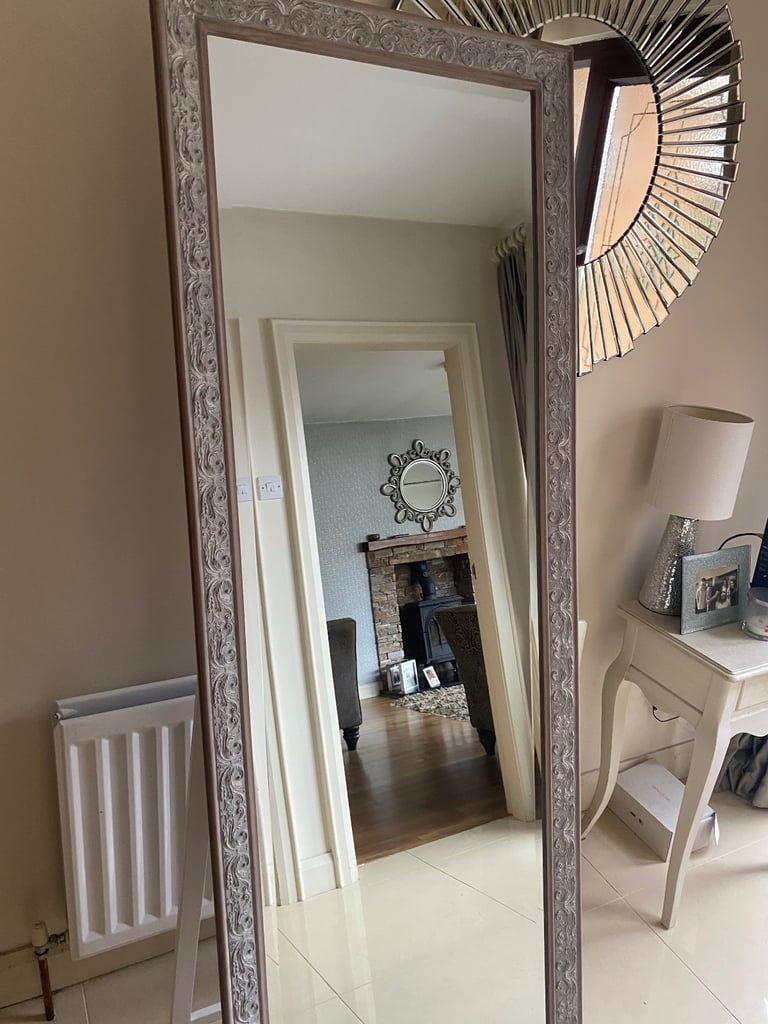 image for Free Standing Mirror 