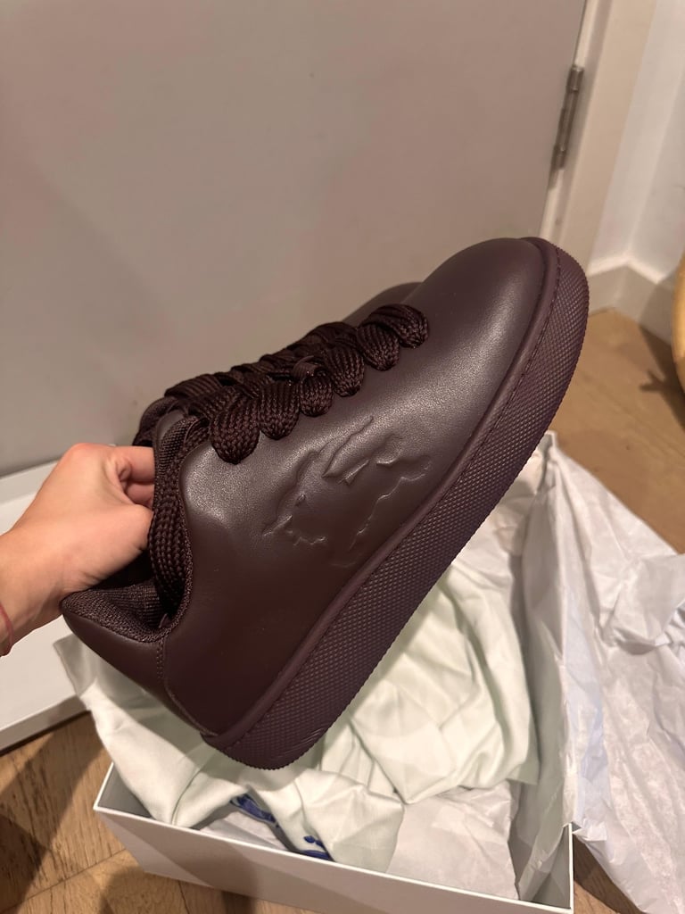 Burberry low top trainer on rubber sole