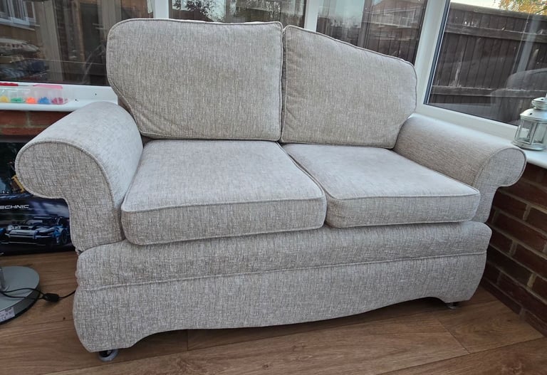 HSL Askrigg Drop-arms 2 Seater Sofa in VGC