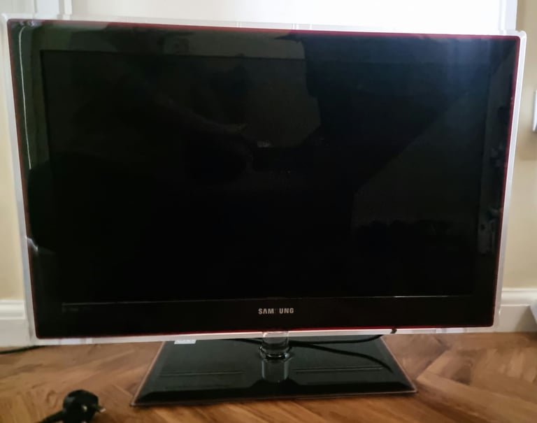 image for Samsung 32" TV - Full HD