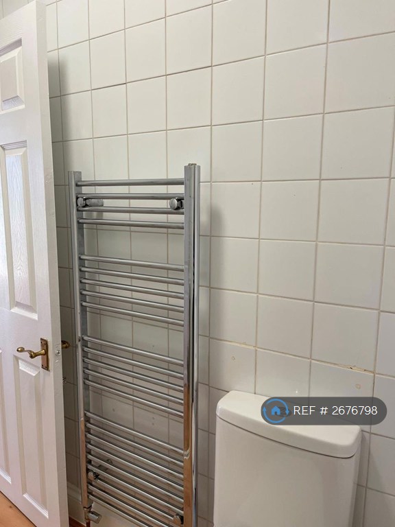 Studio flat in Hayle Road, Maidstone, ME15 (#2676798)