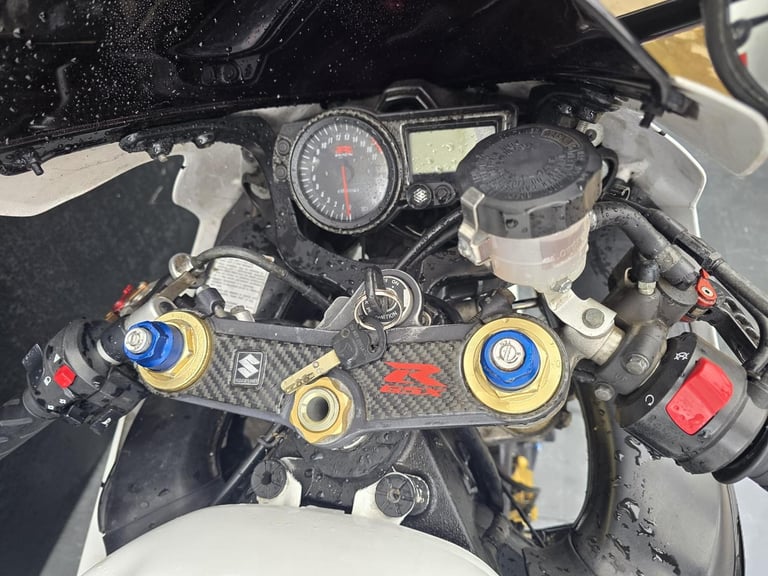 SUZUKI GSXR 600 K4 PROJECT BIKE HPI CLEAR
